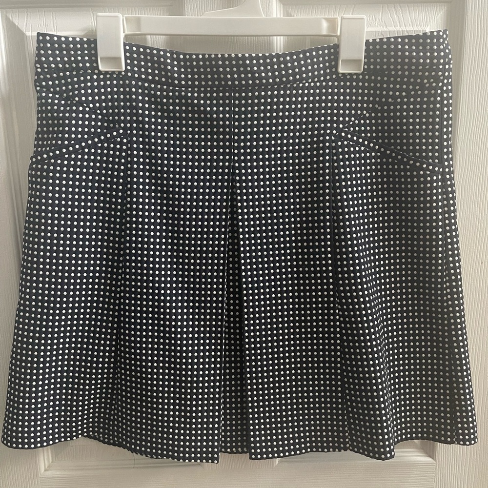 Chaus Navy and White polka dot pleated A-Line Skirt